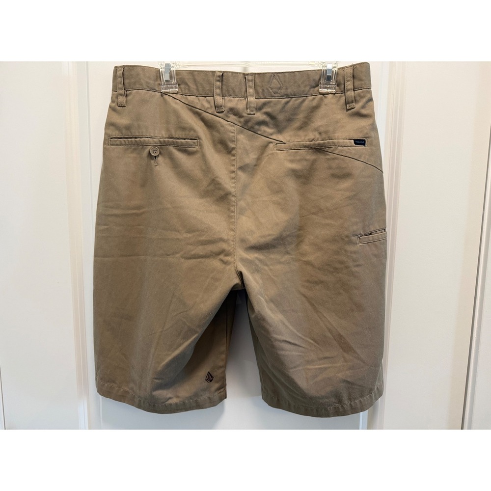 Volcom Mens Corpo Class Chino Shorts Tan Khaki Size 33 Skater Casual Summer - Picture 2 of 6